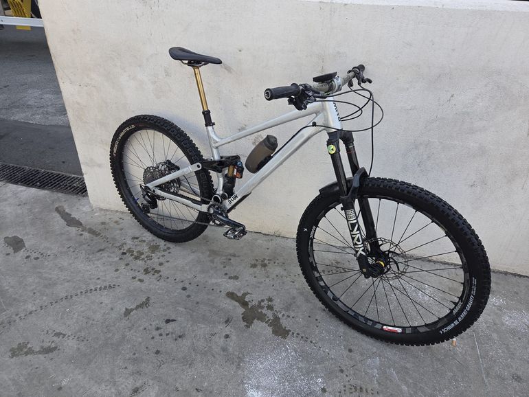 Used RAAW Jibb Shimano Deore 2023 Mountainbike, Grigio chiaro — image 2 of 4