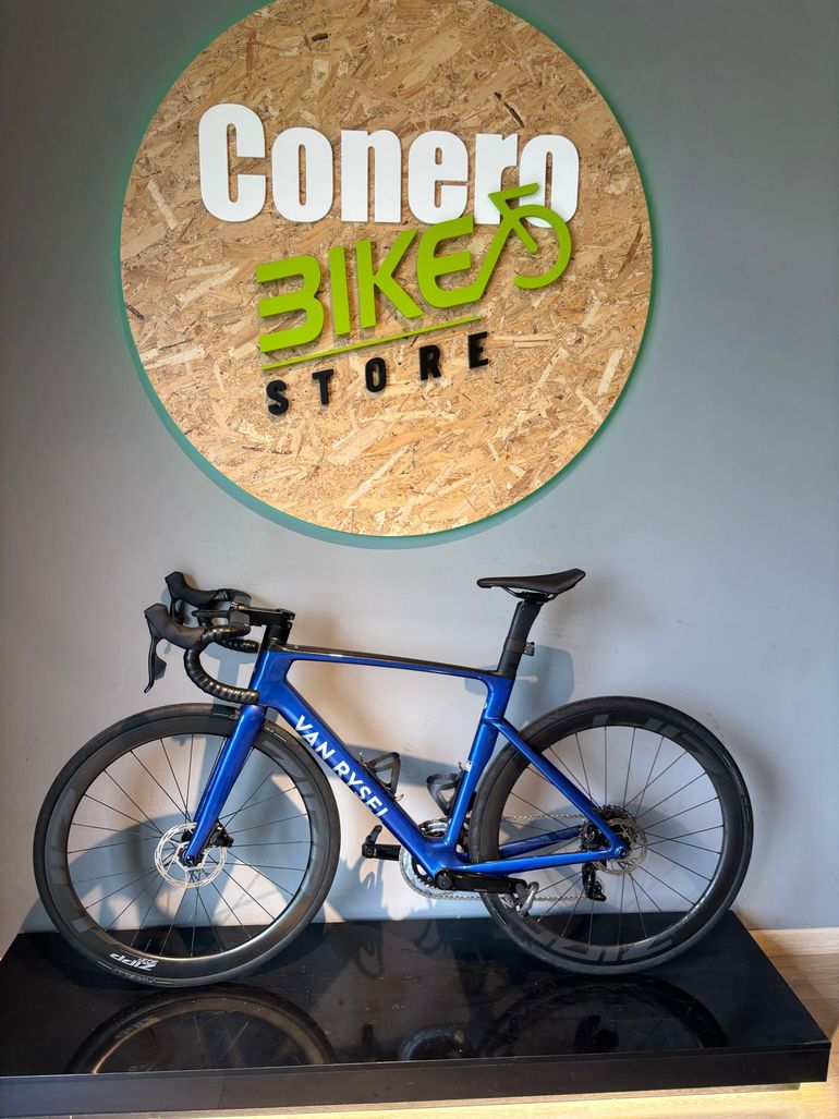 Used Van rysel RCR Pro Replica Dura Ace Di2 Decathlon AG2R Team 2024 2024 Road & Gravel — image 2 of 11