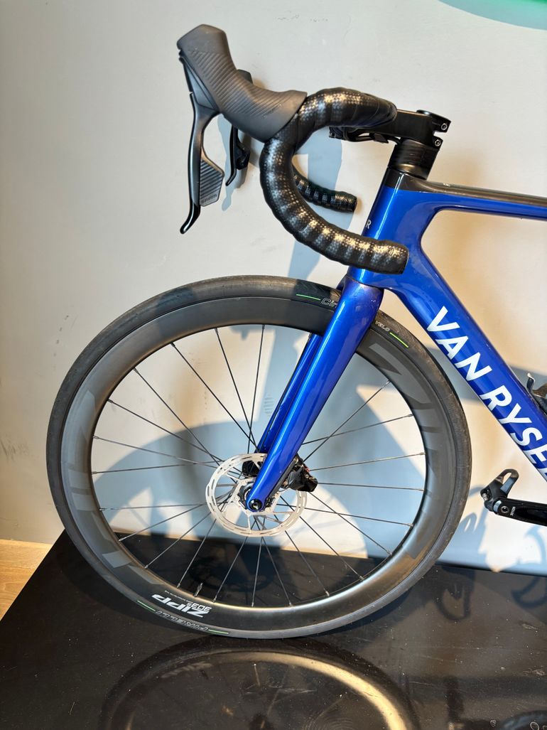 Used Van rysel RCR Pro Replica Dura Ace Di2 Decathlon AG2R Team 2024 2024 Road & Gravel — image 8 of 11