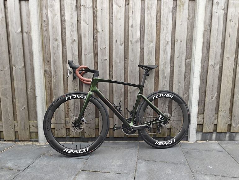 Used Specialized S-Works Tarmac SL7 - SRAM Red eTap AXS 2023 2023 Road & Gravel, Green — image 4 of 10