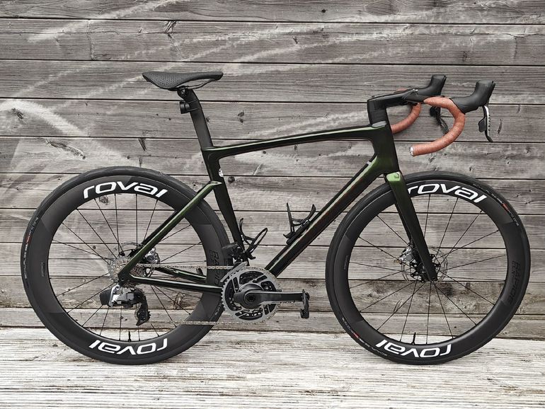 Used Specialized S-Works Tarmac SL7 - SRAM Red eTap AXS 2023 2023 Road & Gravel, Green — image 7 of 10