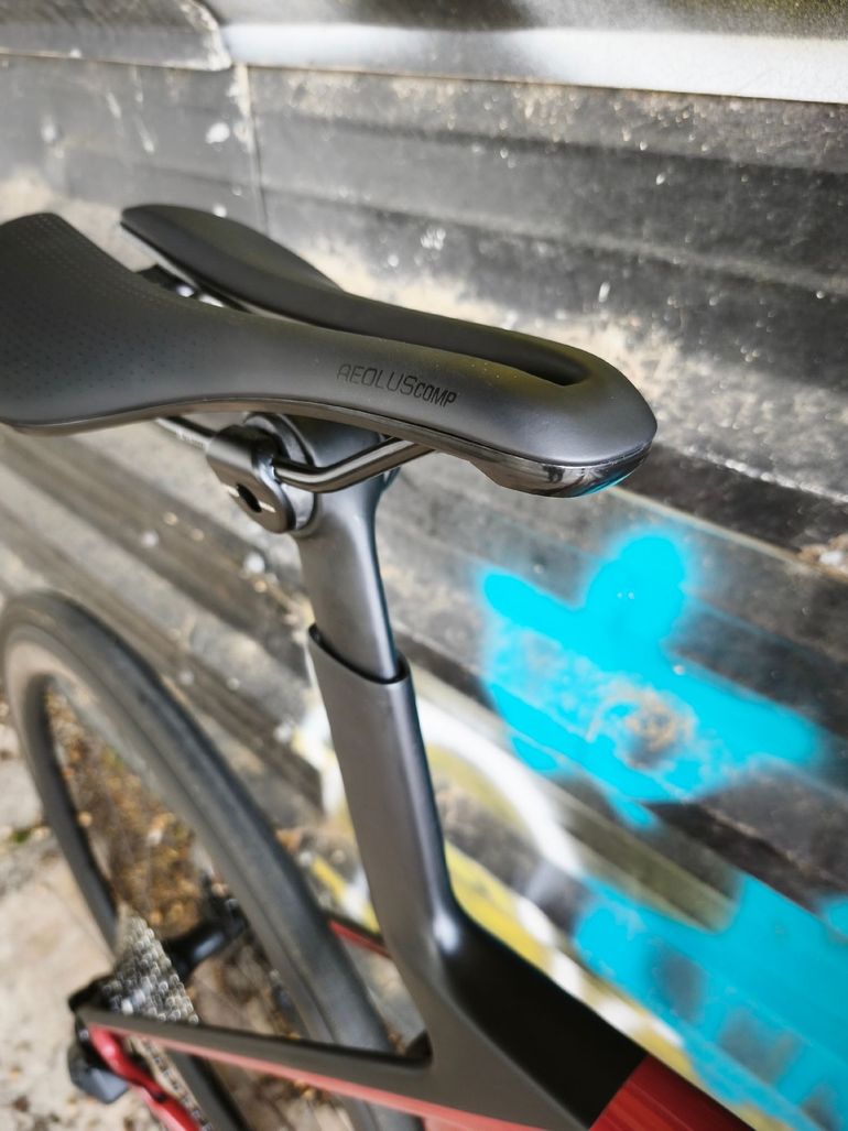 Used Trek Madone SL 6 Gen 8 2026 2026 Road & Gravel, Red — image 13 of 14