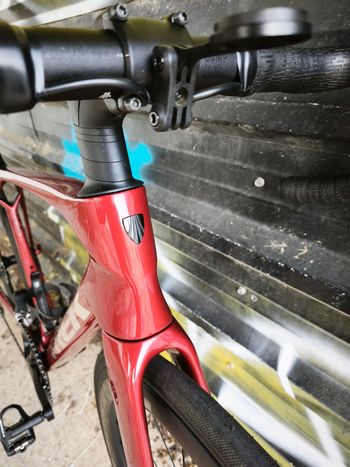 Used Trek Madone SL 6 Gen 8 2026 2026 Road & Gravel, Red — image 6 of 14