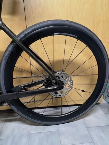 Used Scott Addict 30 2024 2024 Road & Gravel, Grün — image 3 of 3
