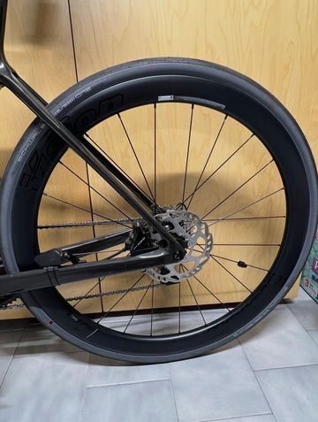 Used Scott Addict 30 2024 2024 Road & Gravel, Green — image 3 of 3
