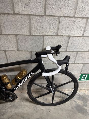 Used Specialized S-Works Aethos – Shimano Dura-Ace Di2 2023 2023 Road & Gravel — image 3 of 10