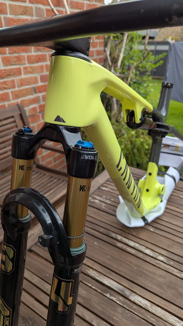 Used Canyon LUX Frameset 2025 Mountainbike — image 6 of 8