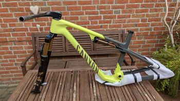 Used Canyon LUX Frameset 2025 Mountainbike — image 2 of 8