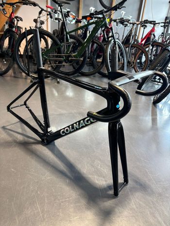 Used Colnago V4Rs Shimano Dura Ace Di2 2025 Frameset 2025 Road & Gravel — image 5 of 5