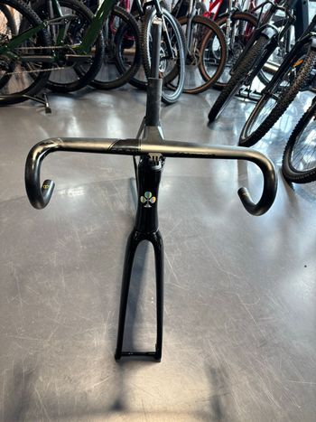 Used Colnago V4Rs Shimano Dura Ace Di2 2025 Frameset 2025 Road & Gravel — image 3 of 5