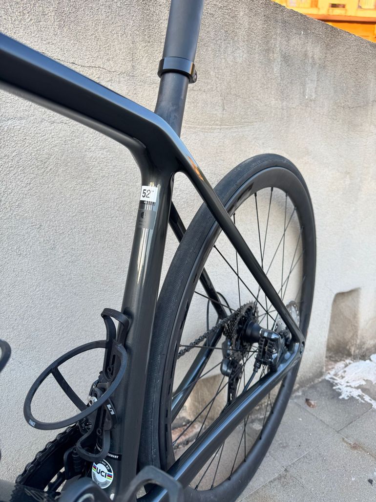 Used Trek Émonda SL 6 Disc Pro 2022 2022 Road & Gravel, Schwarz — image 10 of 11