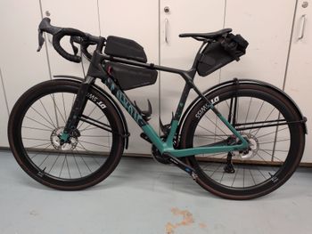 Used Canyon Grizl CF SLX 8 Di2 2021 2021 Road & Gravel, Black — image 4 of 9