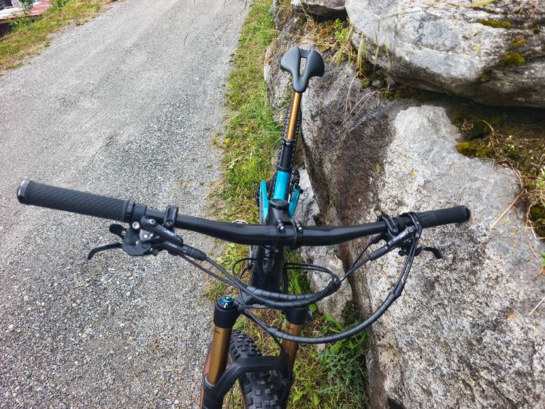 Used Trek Top Fuel 9.9 2020 2020 Mountainbike, Blu — image 6 of 7