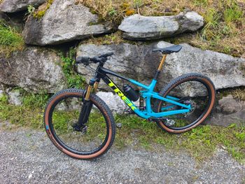 Used Trek Top Fuel 9.9 2020 2020 Mountainbike, Blu — image 2 of 7