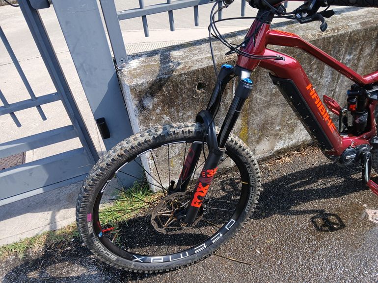 Used Haibike Nduro 7 2024 2024 Mountainbike, Red, 29 — image 2 of 10