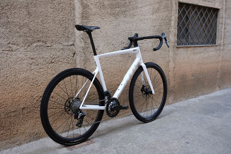 Used BMC Teammachine SLR 01 THREE 2026 2026 Road & Gravel — image 25 of 27