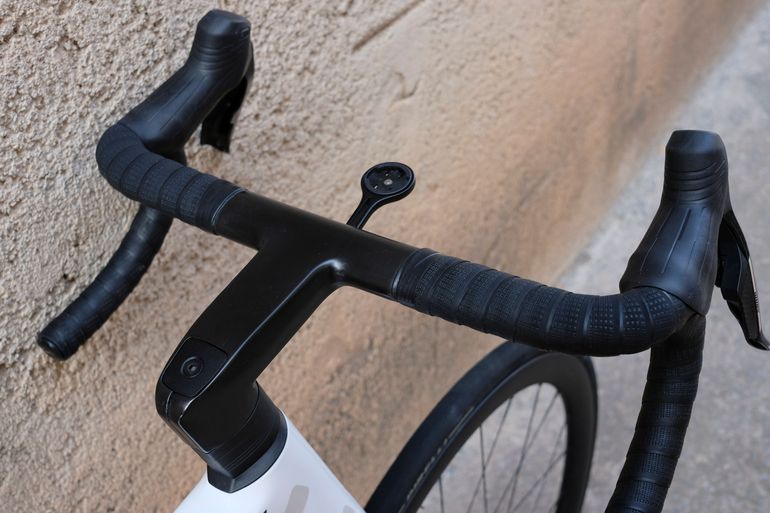 Used BMC Teammachine SLR 01 THREE 2026 2026 Road & Gravel — image 2 of 27