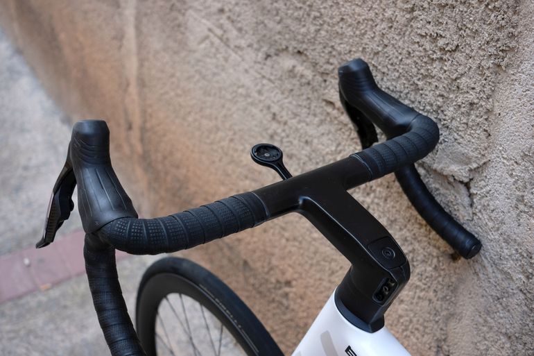 Used BMC Teammachine SLR 01 THREE 2026 2026 Road & Gravel — image 7 of 27