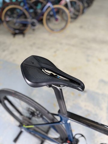 Used Specialized Roubaix Expert 2020 2020 Road & Gravel, Blue — image 17 of 26