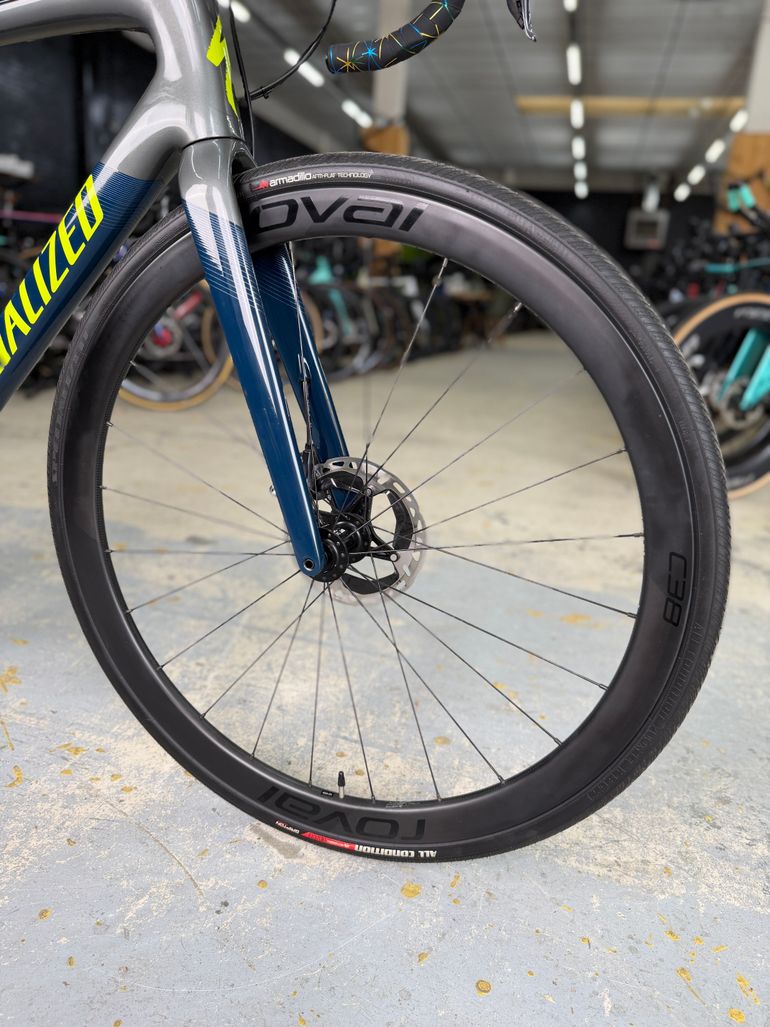 Used Specialized Roubaix Expert 2020 2020 Road & Gravel, Blue — image 4 of 26