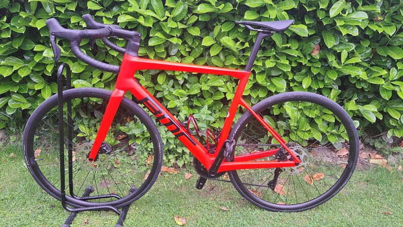 BMC Teammachine SLR THREE 2025 2025 Road & Gravel usato, Rosso — immagine 1 di 9