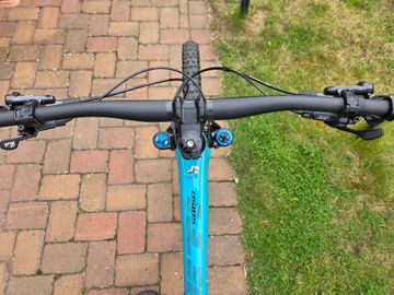 Yeti Sb150 Shimano Deore XT 2022 Mountainbike de segunda mano, Azul — imagen 7 de 12