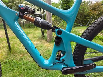 Yeti Sb150 Shimano Deore XT 2022 Mountainbike de segunda mano, Azul — imagen 5 de 12