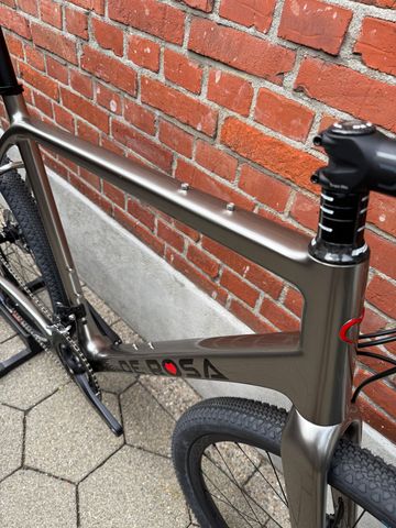 Used De Rosa Custom Shimano GRX 2023 Road & Gravel, Light Gray — image 8 of 15