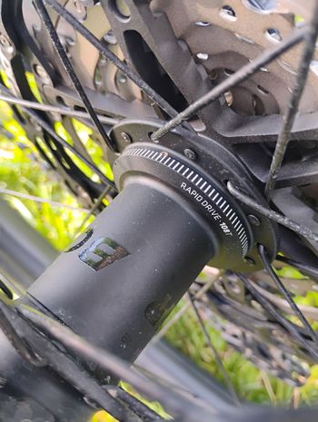 Used Trek Slash 8 Gen 6 2024 2024 Mountainbike, Blau, 27.5, 29 — image 9 of 9