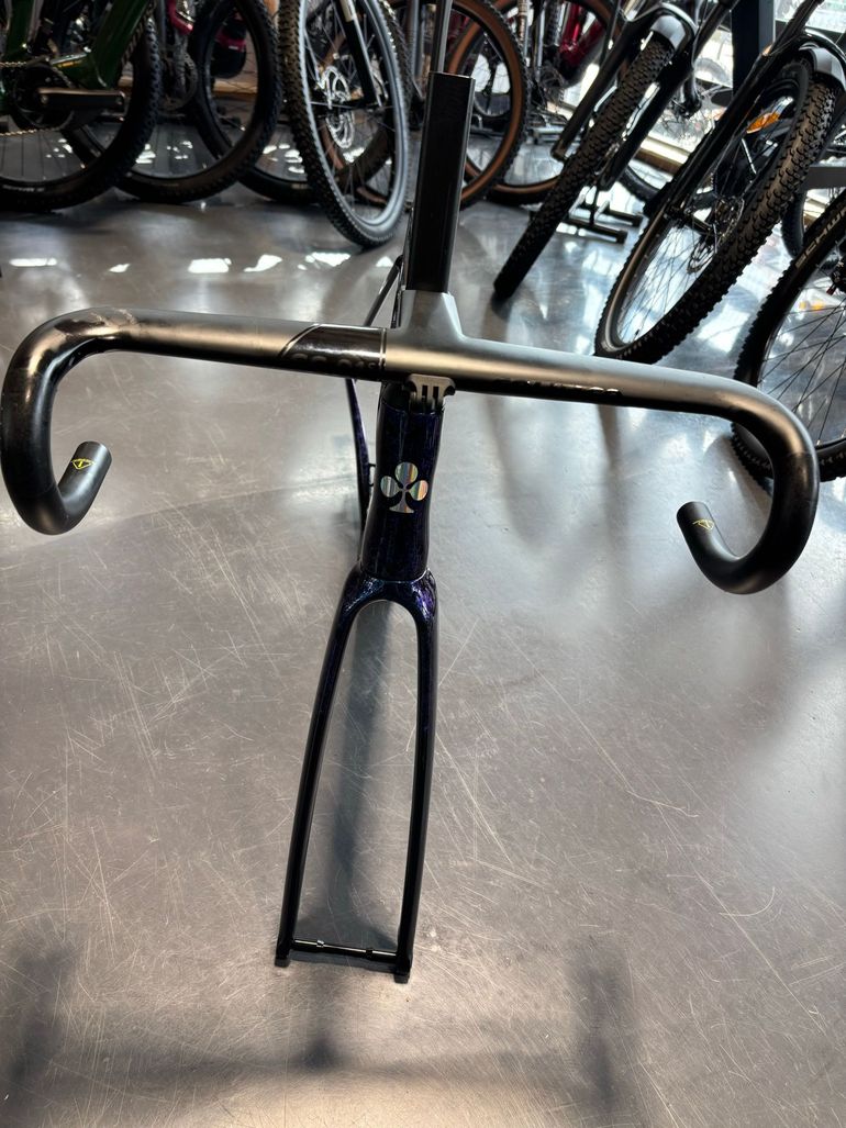 Used Colnago V5Rs Shimano Dura Ace Di2 2026 Frameset 2026 Road & Gravel, Schwarz — image 3 of 6