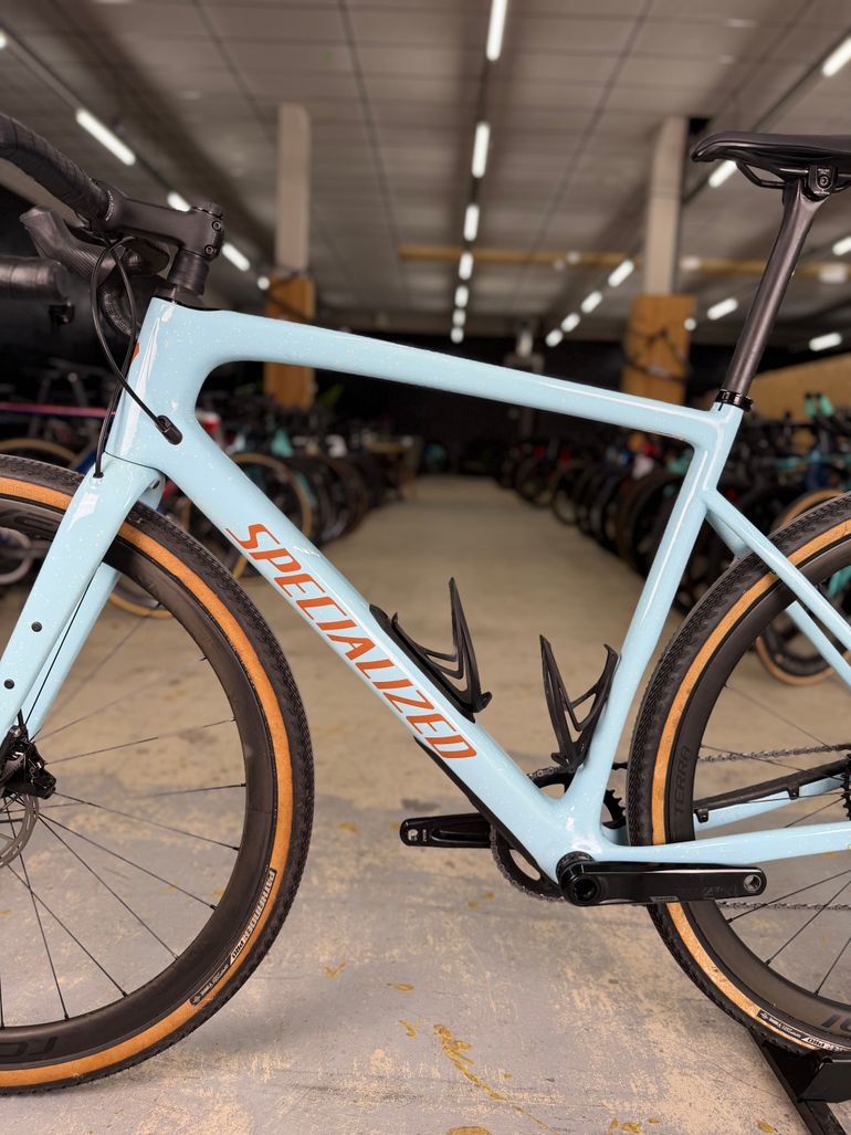 Used Specialized Diverge Expert AXS 2022 Road & Gravel — image 23 of 24