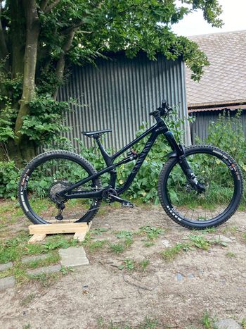 Used Canyon Spectral 29 CF 8 2021 2021 Mountainbike — image 2 of 4