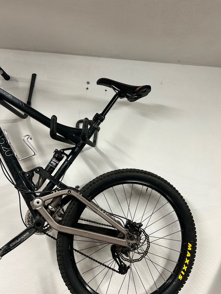 Used Commencal 5.2 2006 Mountainbike — image 1 of 4
