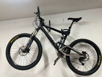 Used Commencal 5.2 2006 Mountainbike, Black — image 4 of 4