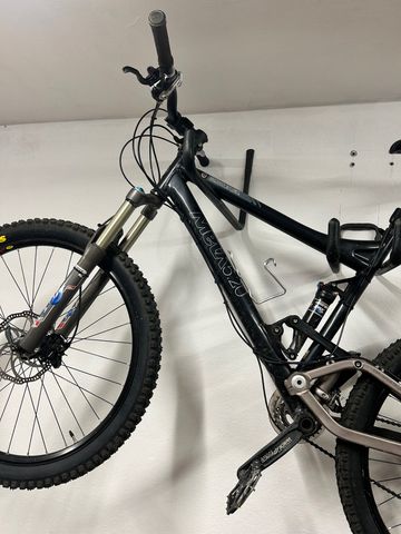 Used Commencal 5.2 2006 Mountainbike, Black — image 2 of 4