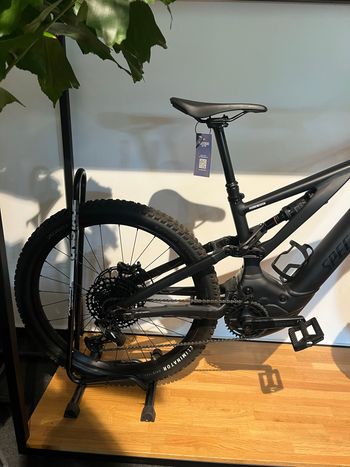 Used Specialized Turbo Levo Alloy 2024 2024 Mountainbike, Schwarz, 29 — image 2 of 9