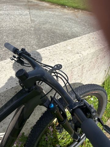 Used Trek Procaliber 9.8 2022 2022 Mountainbike, Black, 29 — image 10 of 11