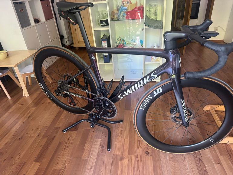 Used Specialized S-Works Tarmac SL8 - Shimano Dura-Ace Di2 2025 2025 Road & Gravel, Red — image 1 of 6