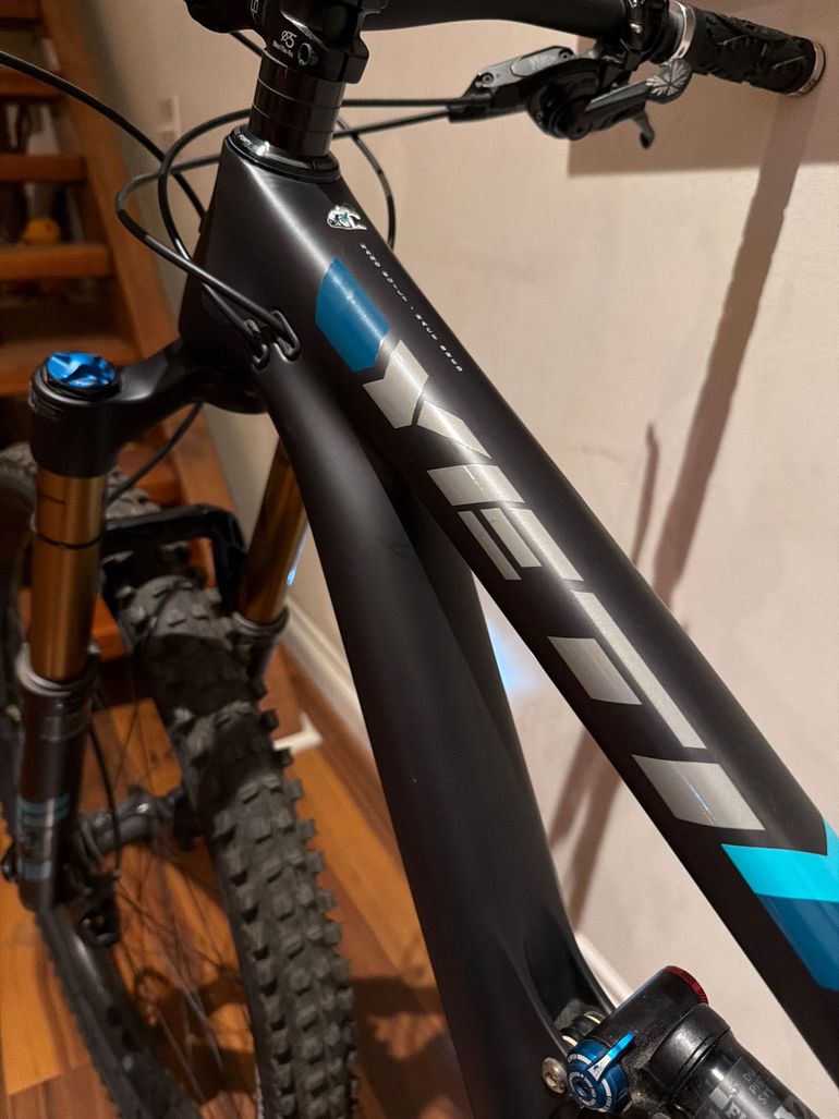 Used Yeti SB5.5 TURQ X01 Eagle 2018 2018 Mountainbike, Light Gray, 29 — image 14 of 21