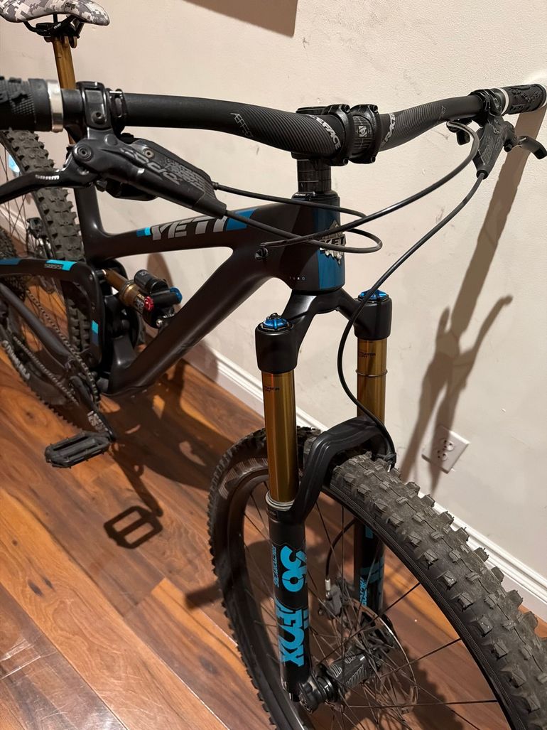 Used Yeti SB5.5 TURQ X01 Eagle 2018 2018 Mountainbike, Light Gray, 29 — image 7 of 21