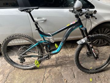 Käytetty Giant Reign 27.5 2 2015 2015 MTB