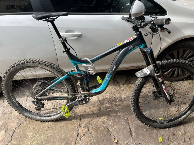 Used Giant Reign 27.5 2 2015 2015 Mountainbike, Schwarz, 27.5 — image 1 of 4