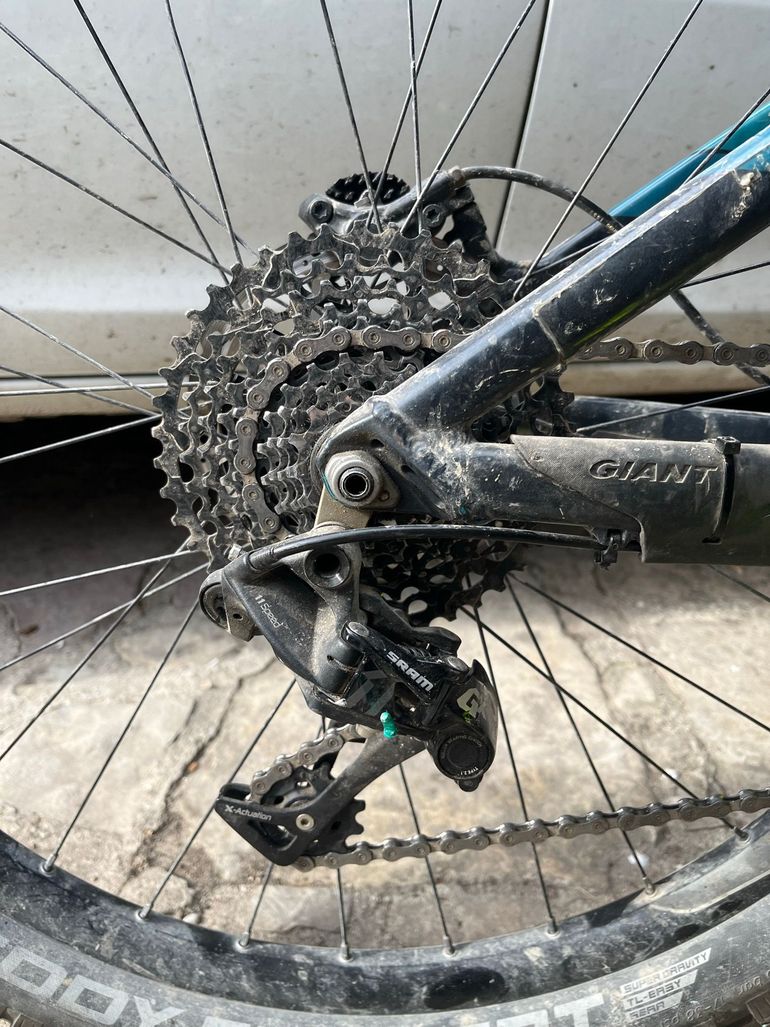 Used Giant Reign 27.5 2 2015 2015 Mountainbike, Schwarz, 27.5 — image 2 of 4