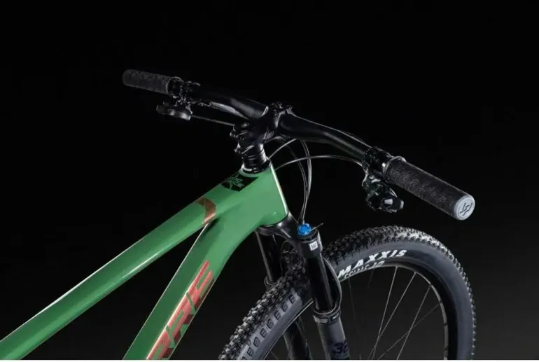 Used Lapierre Prorace CF 7.9 2025 2025 Mountainbike, Grün, 29 — image 1 of 7