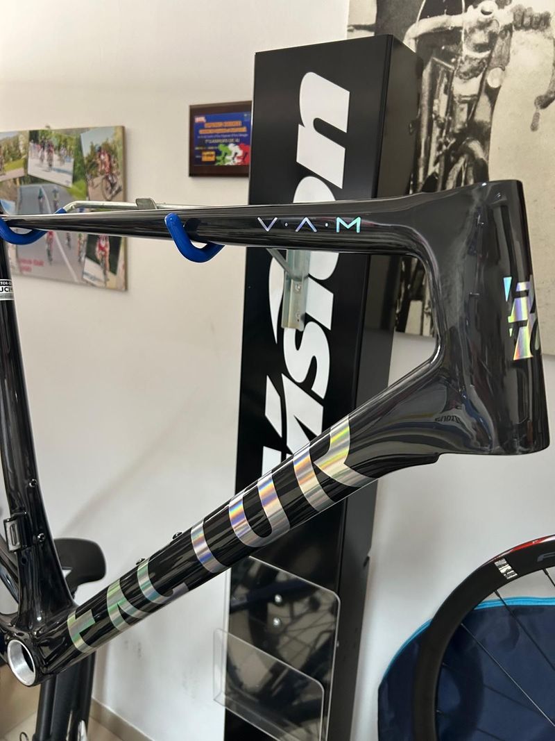 Used Factor O2 VAM - Frameset Premium 2026 Frameset 2026 Road & Gravel, Black — image 2 of 3