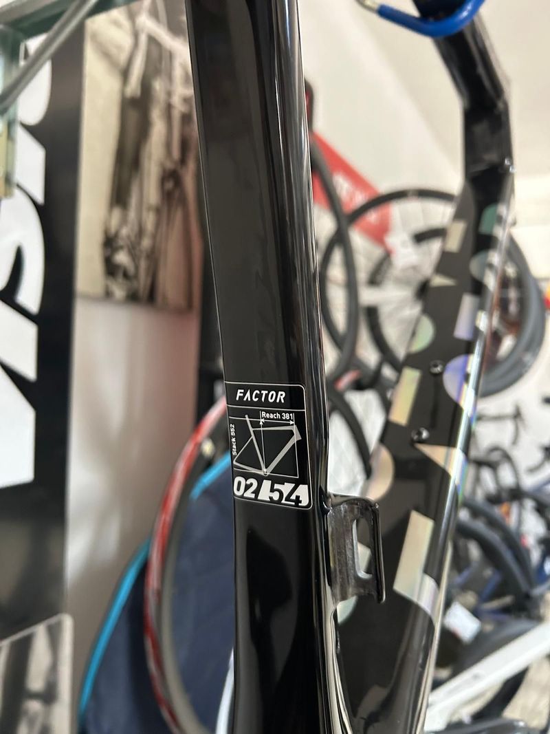Used Factor O2 VAM - Frameset Premium 2026 Frameset 2026 Road & Gravel, Black — image 3 of 3