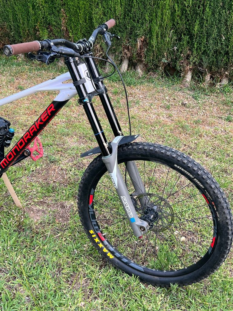 Used Mondraker Summum 27.5 2021 2021 Mountainbike, White, 27.5 — image 17 of 19