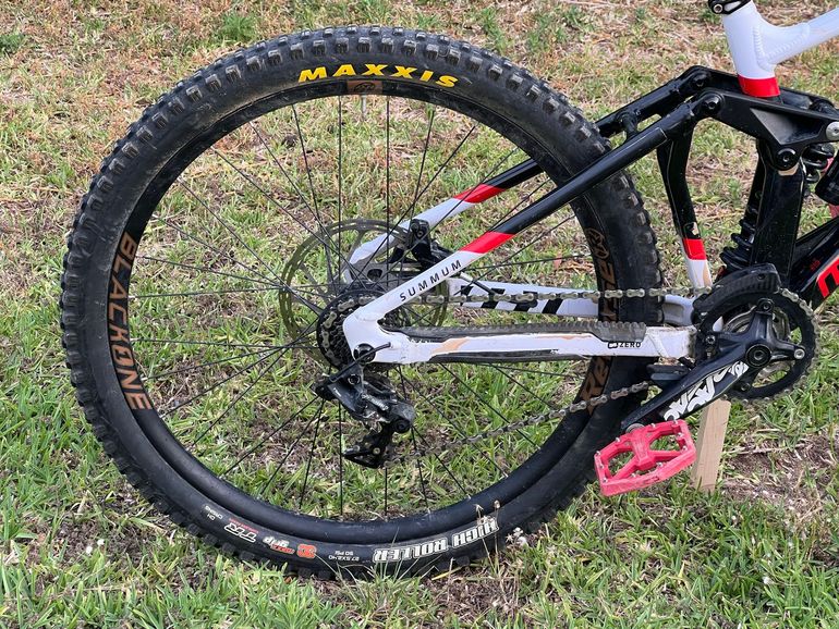 Used Mondraker Summum 27.5 2021 2021 Mountainbike, White, 27.5 — image 3 of 19