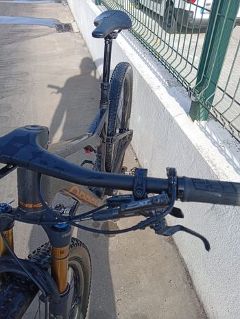 Used Orbea OIZ M-TEAM AXS 2025 2025 Mountainbike, Light Gray — image 6 of 10