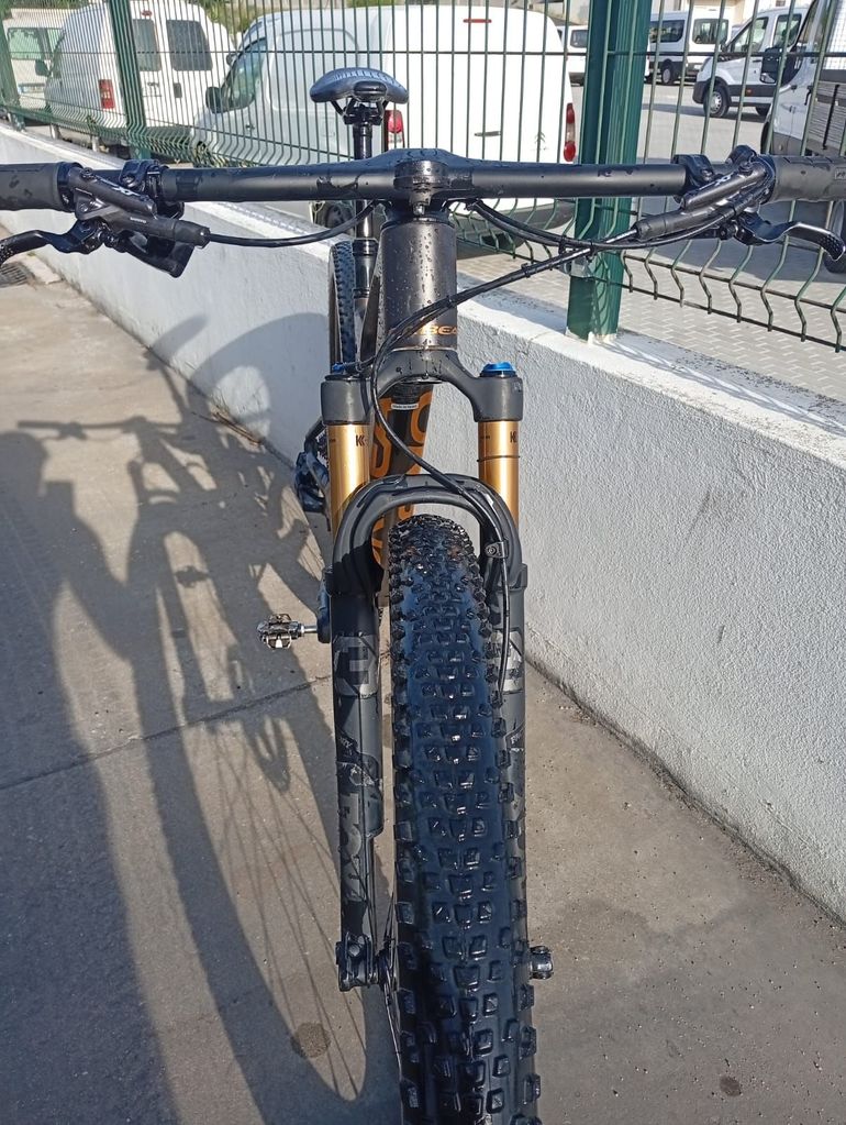 Used Orbea OIZ M-TEAM AXS 2025 2025 Mountainbike, Light Gray — image 5 of 10
